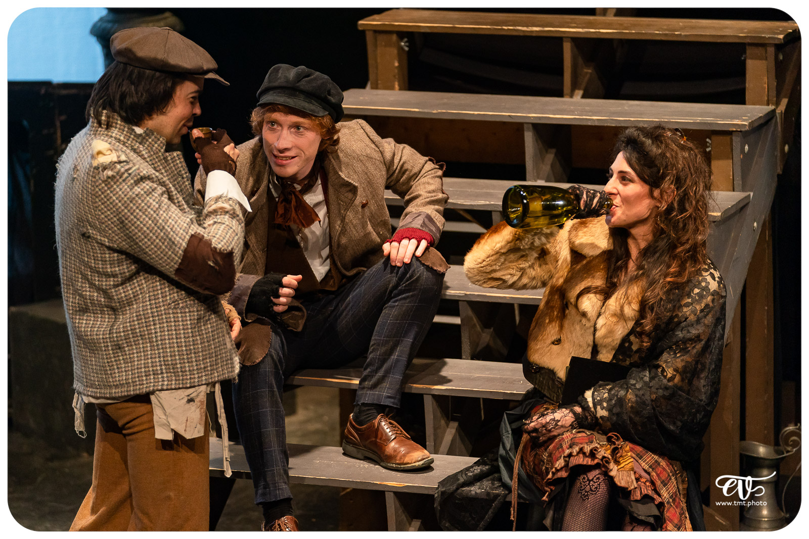 OLIVER TWIST (CIE LA MESNIE H.)